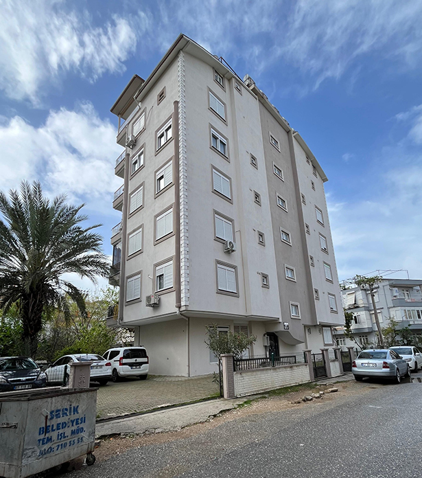 Canlı Apartmanı