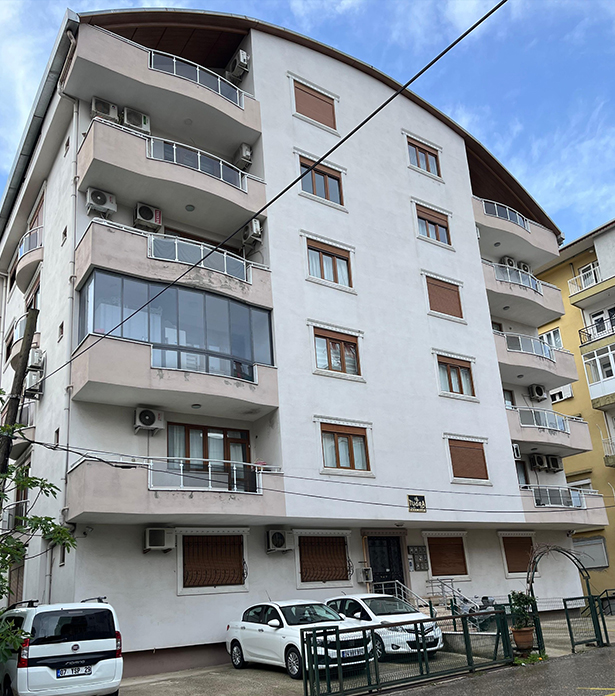Tuğra Apartmanı